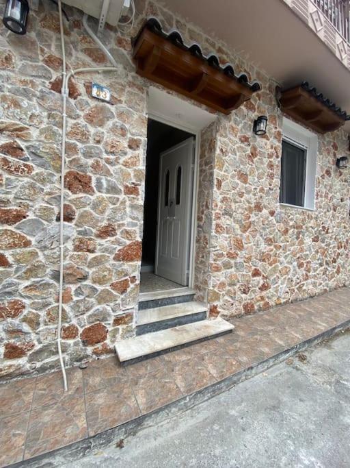 Stone House 48 M Leilighet Acharnes Eksteriør bilde